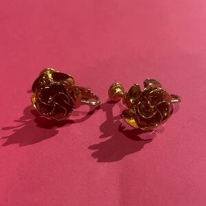 Vintage Mini Rose Clip On Earrings EUC 💖